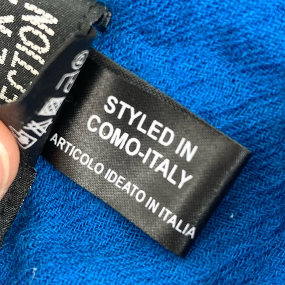 Covering Collection Wool Scarf in Shades of Blue - Picture 6 of 7